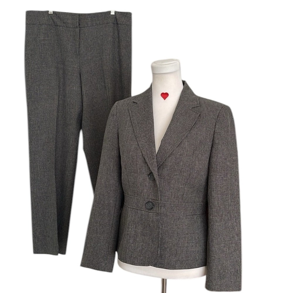Vintage Kasper Gray Houndstooth Pantsuit